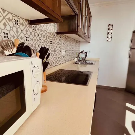 Renovated Near The Sea Apartamento *